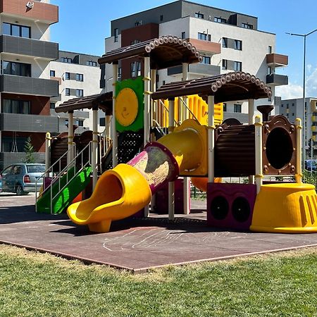 Koa - The Box Apartment Brasov Ngoại thất bức ảnh